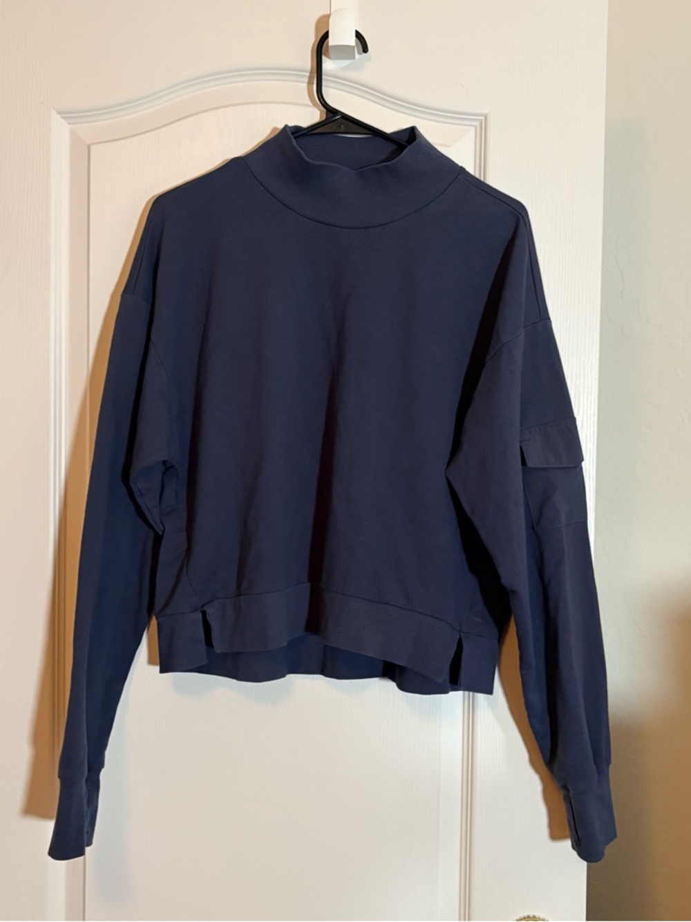 All In Motion Women’s Size M Cropped Grey French Terry